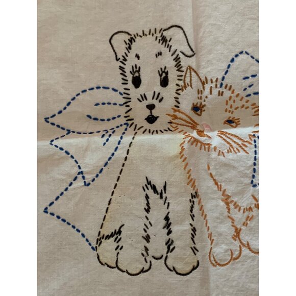 Hand-Embroidered Puppy & Kitten Baby Blanket 41x33 Inches Cotton Cream - Picture 3 of 10
